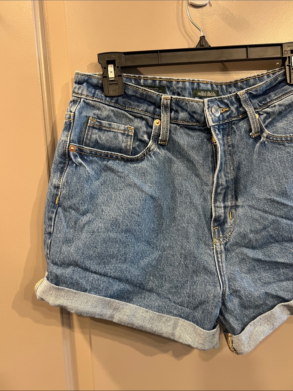 wild fable Highest Rise Mom Shorts Light Blue Rolled Hem Denim Happy 10 - Picture 5 of 8